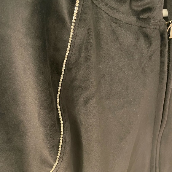Black velour Victoria Secret Cropped Hoodie with bling - NWOT - Picture 2 of 4